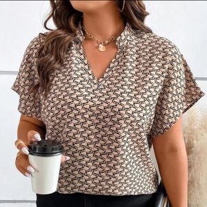 Plus Allover Print Notched Neckline Batwing Sleeve Blouse